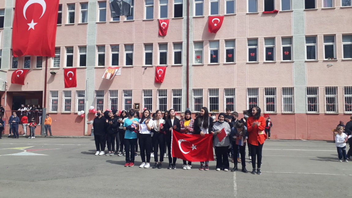 Pelitli 75. Yıl Cumhuriyet Ortaokulu Fotoğrafı